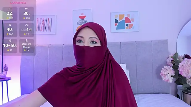 Snapshot of fatiima_ chatting on 11/03/25, 07:06 fatiima online show from 11/03/25, 07:06