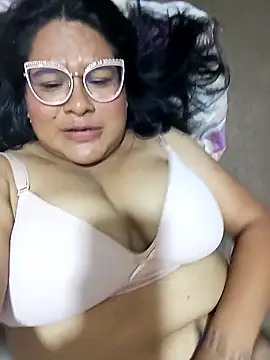 celeste122595 online show from 04/13/26, 01:53