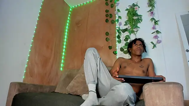 Snapshot of Jax_Thunder chatting on 02/28/26, 01:33 Jax Thunder online show from 02/28/26, 01:33