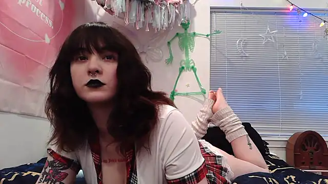 Trickylucy555 online show from 02/23/26, 11:44