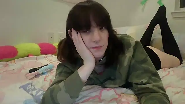 Trickylucy555 online show from 12/21/25, 09:55