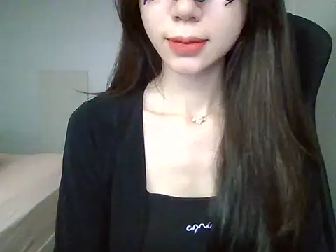 Snapshot of -Alicee- chatting on 10/24/25, 01:59 -Alicee- online show from 10/24/25, 01:59