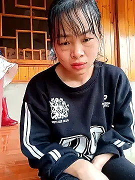 Snapshot of Ana-Li- chatting on 10/19/25, 03:31 Ana-Li- online show from 10/19/25, 03:31