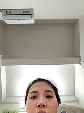 Snapshot of aaaaawhate chatting on 10/22/25, 01:54 aaaaawhate online show from 10/22/25, 01:54