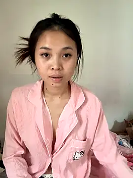 Snapshot of aaaaawhate chatting on 11/08/25, 07:34 aaaaawhate online show from 11/08/25, 07:34