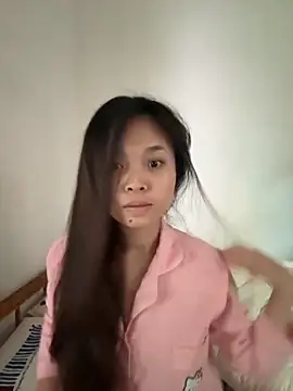 Snapshot of aaaaawhate chatting on 12/05/25, 08:13 aaaaawhate online show from 12/05/25, 08:13