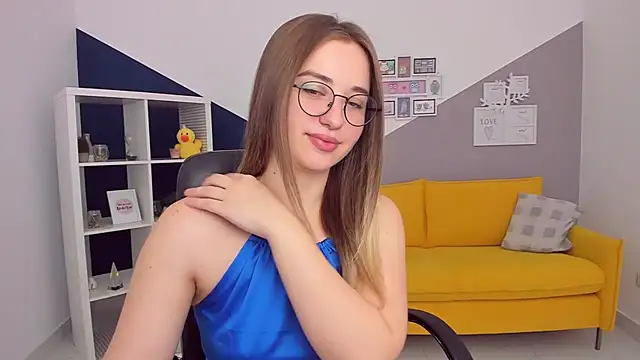 HazelWhityy online show from 03/19/26, 05:40