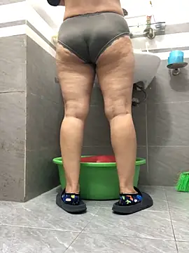 HinayLa online show from 02/08/26, 11:13