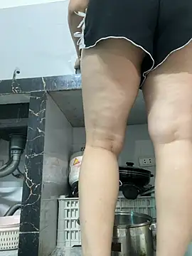 HinayLa online show from 05/09/26, 04:27