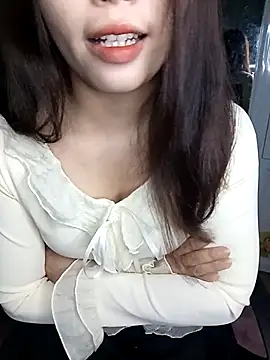 Fish yellow online show from 11/24/25, 02:17