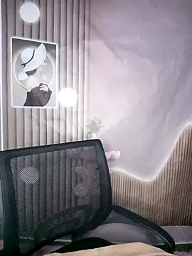 Fish yellow online show from 11/26/25, 03:34