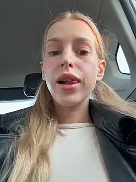 kira mia online show from 03/27/26, 03:57