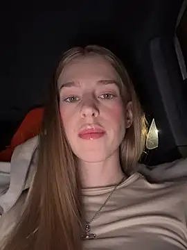 kira mia online show from 01/09/26, 04:36