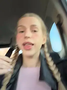 kira mia online show from 04/08/26, 04:30