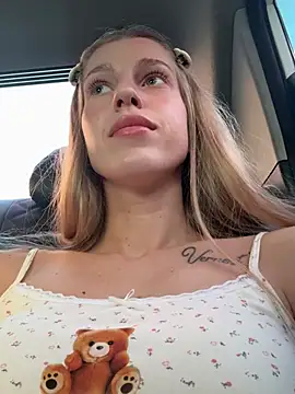 kira mia online show from 03/28/26, 03:35