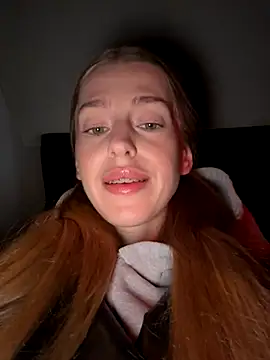 kira mia online show from 11/28/25, 03:34