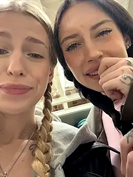 kira mia online show from 12/02/25, 03:47