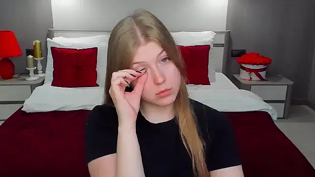 Stella Light online show from 04/13/26, 06:06