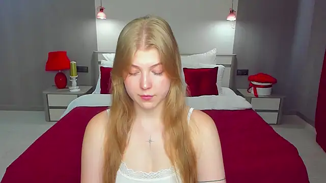 Stella Light online show from 07/13/26, 05:51