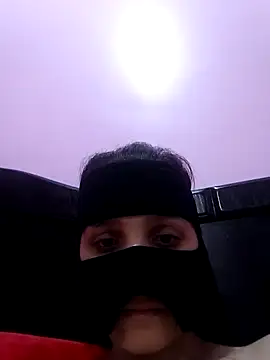 SandyAmr online show from 11/19/25, 08:47