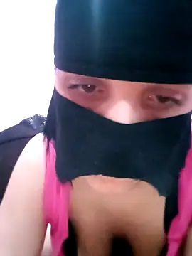 SandyAmr online show from 12/04/25, 08:57