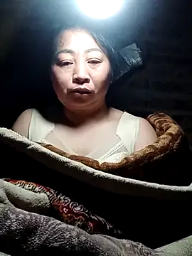 Snapshot of suka-bibi chatting on 12/18/25, 01:48 suka-bibi online show from 12/18/25, 01:48