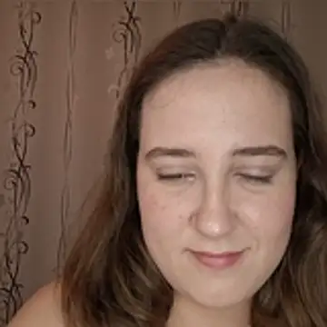 Snapshot of Bell_Gabi chatting on 11/15/25, 05:17 Bell Gabi online show from 11/15/25, 05:17