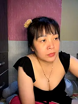 Butterfly kee online show from 10/29/25, 02:49