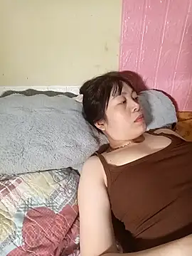 Butterfly kee online show from 10/24/25, 02:54