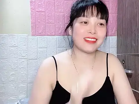 Butterfly kee online show from 11/10/25, 02:22