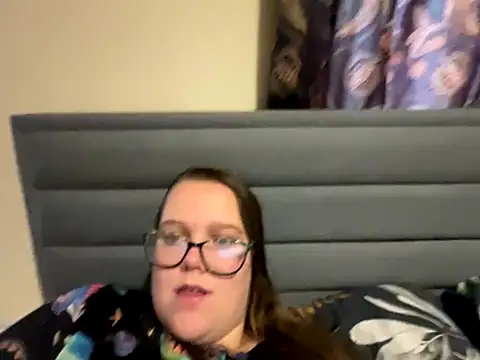 Scarletcum22 online show from 11/07/25, 11:37