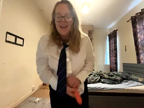 Scarletcum22 online show from 10/20/25, 08:37