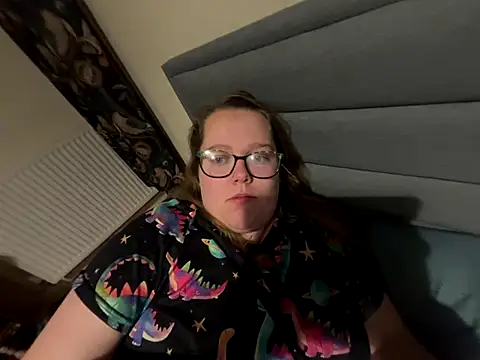 Scarletcum22 online show from 12/18/25, 07:02