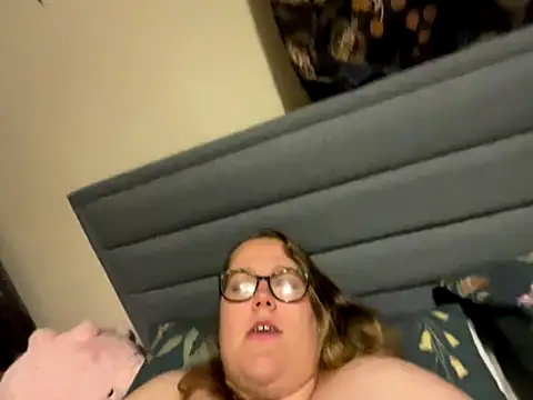 Scarletcum22 online show from 11/19/25, 07:19