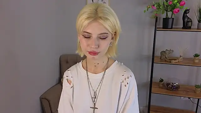 Snapshot of Jasmi_Yets chatting on 10/30/25, 10:02 Jasmi Yets online show from 10/30/25, 10:02