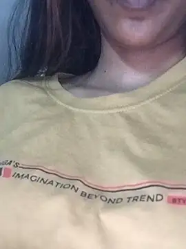 Snapshot of Aaliya_BigBoobs_1 chatting on 02/15/26, 08:35 Aaliya BigBoobs 1 online show from 02/15/26, 08:35