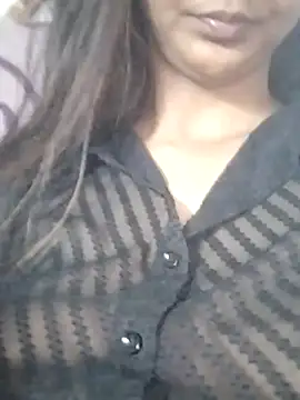 Snapshot of Aaliya_BigBoobs_1 chatting on 02/13/26, 09:09 Aaliya BigBoobs 1 online show from 02/13/26, 09:09