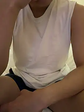 jihoooon 00 online show from 04/08/26, 01:45