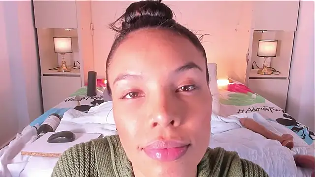 Snapshot of Blackywhiite chatting on 11/21/25, 04:06 Blackywhiite online show from 11/21/25, 04:06