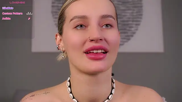 Snapshot of buvei chatting on 02/12/26, 01:22 buvei online show from 02/12/26, 01:22