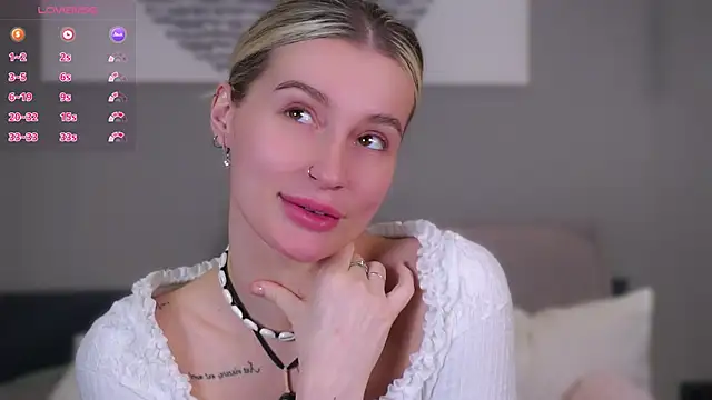 Snapshot of buvei chatting on 02/14/26, 01:44 buvei online show from 02/14/26, 01:44