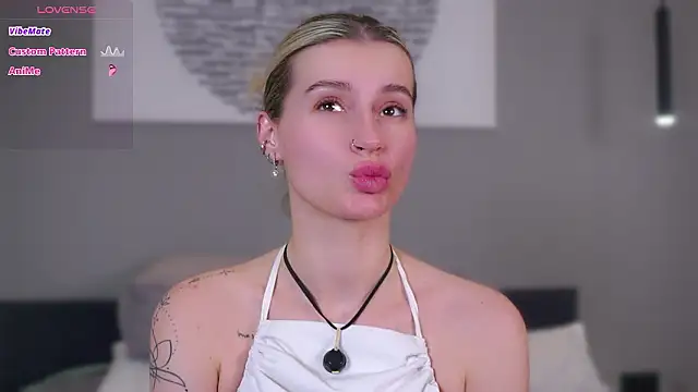 Snapshot of buvei chatting on 02/16/26, 12:59 buvei online show from 02/16/26, 12:59