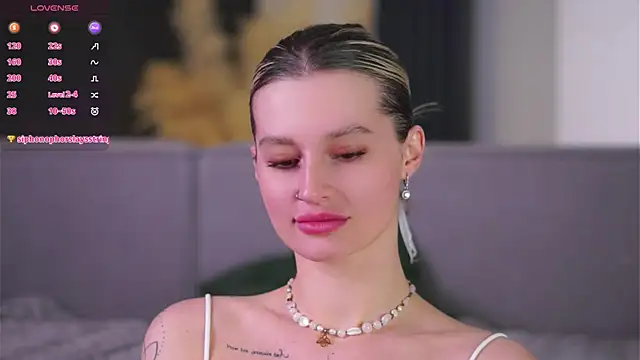 Snapshot of buvei chatting on 04/14/26, 02:11 buvei online show from 04/14/26, 02:11