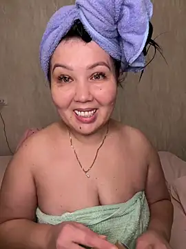 Love  Mom online show from 11/26/25, 04:40