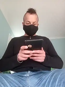 Snapshot of Imyourguy2025 chatting on 10/30/25, 01:20 Imyourguy2025 online show from 10/30/25, 01:20