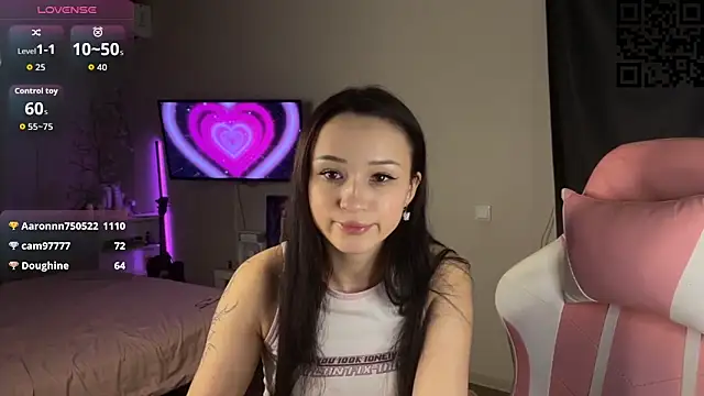 ella simons online show from 11/28/25, 12:11