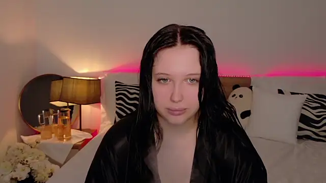 Felicia Herceg online show from 11/07/25, 10:03