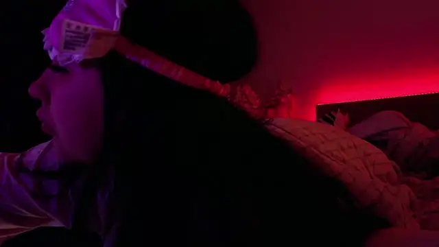 Felicia Herceg online show from 11/12/25, 07:07