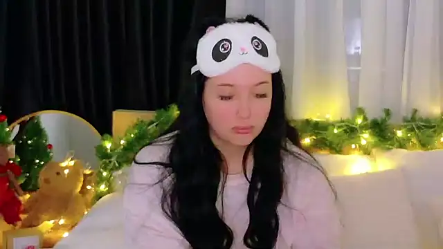 Felicia Herceg online show from 12/14/25, 05:29