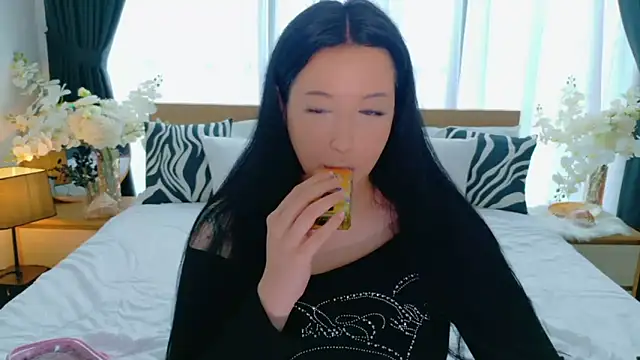 Felicia Herceg online show from 11/20/25, 06:47